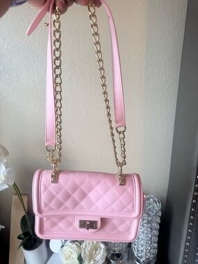 Quilted Pink Chain Shoulder Bag - Classic Women's Handbag